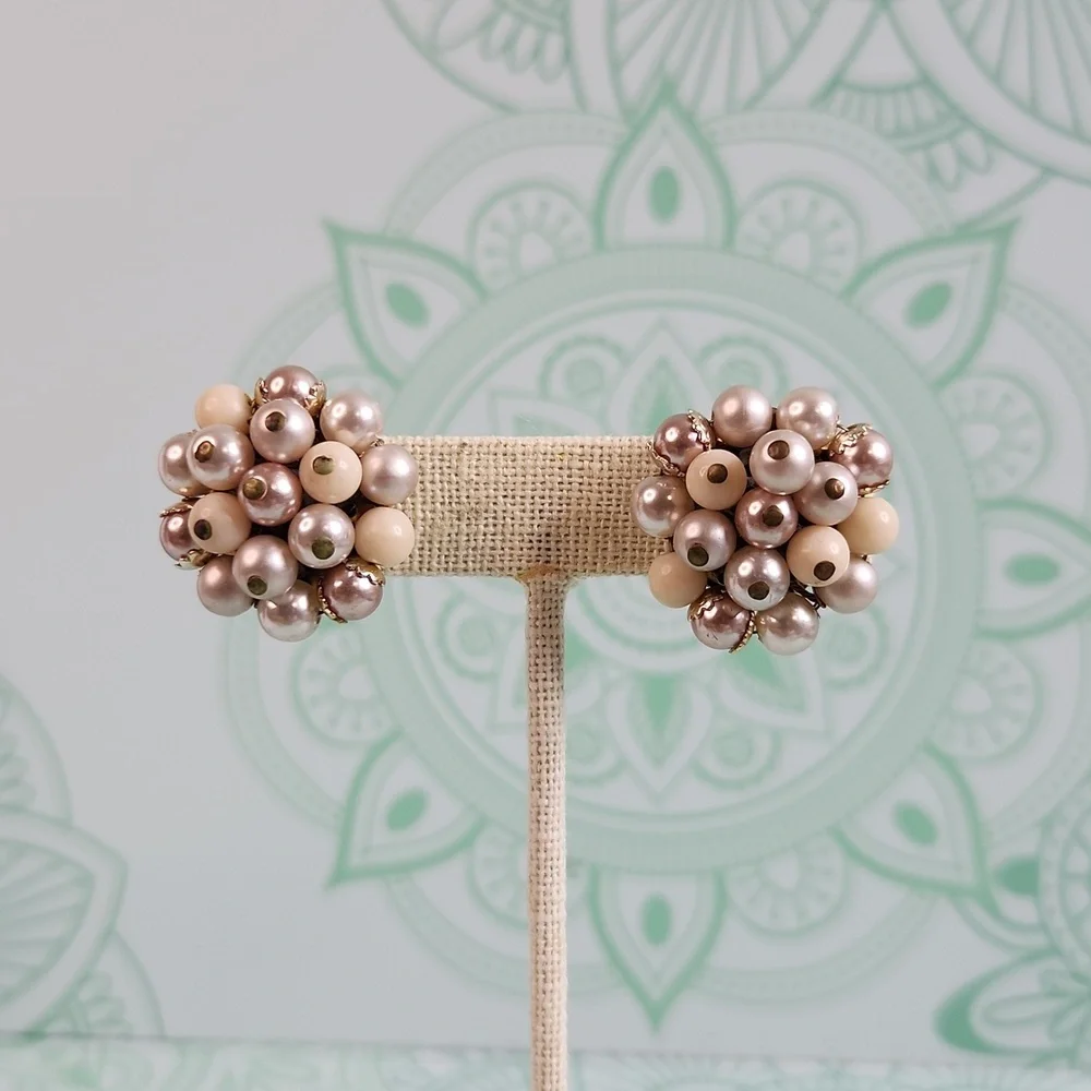SOLD Vintage Signed Japan Clip-on Earrings - Picture 1 of 6